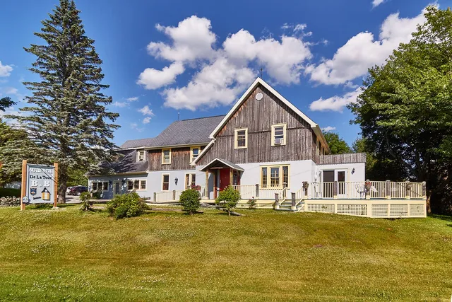 Auberge De La Tour Et Spa