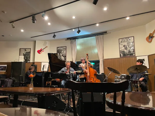 アフターアワーズ