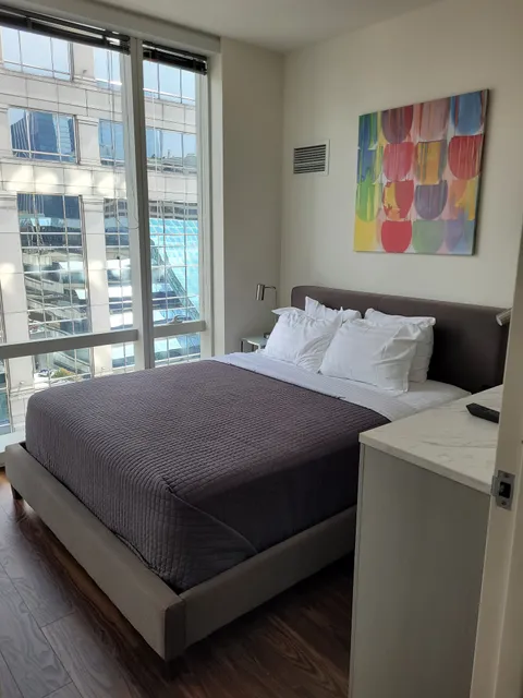 Pinnacle Furnished Suites