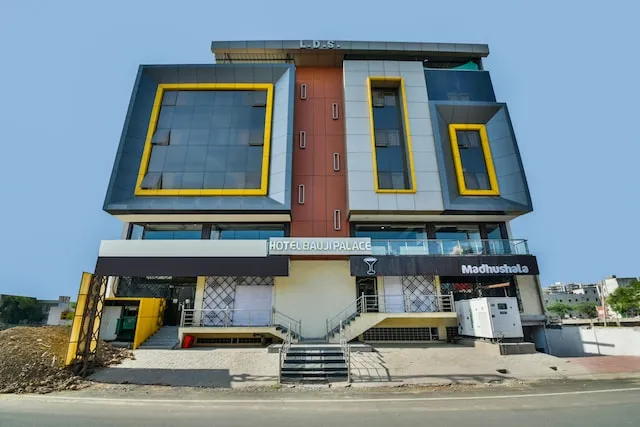 Capital O Hotel Bauji Palace