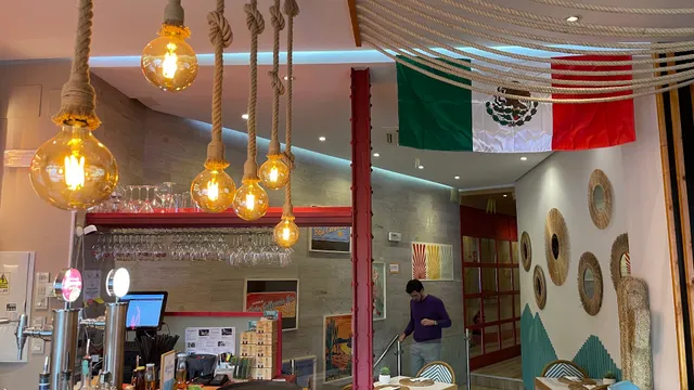 La Baja Marisquería