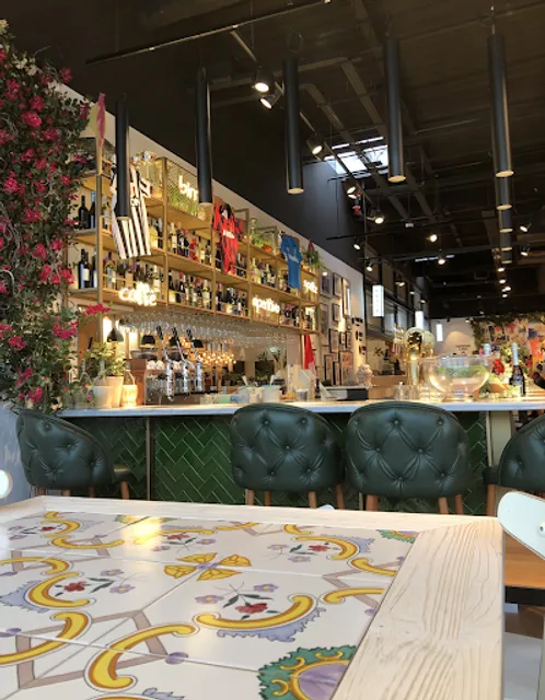 IT - Italian Trattoria Tours L'Heure Tranquille