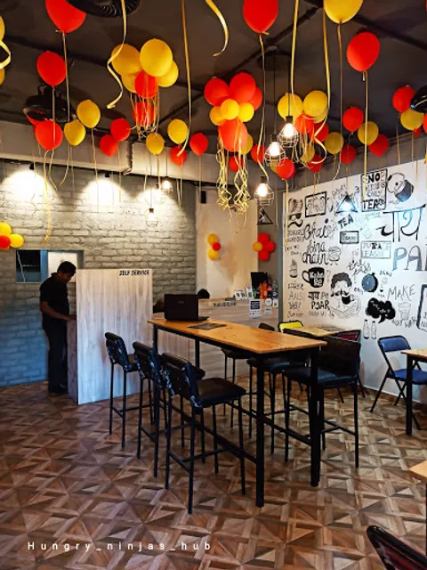 Shaukeens Cafe & Restaurant