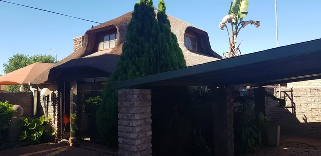 Caesars Place Guest House