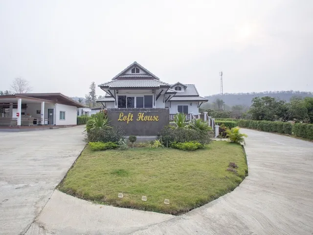 OYO 659 Loft House Homestay