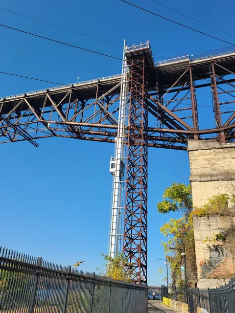 Hudson Bridge Walking Elevator