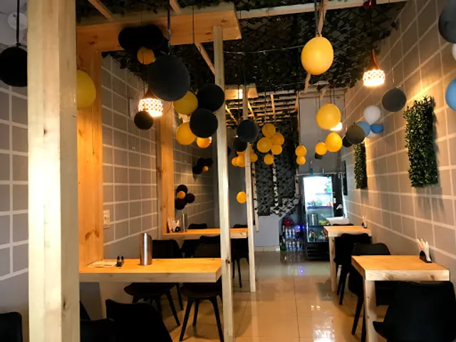 Rich Spoon Hotel& Restaurant