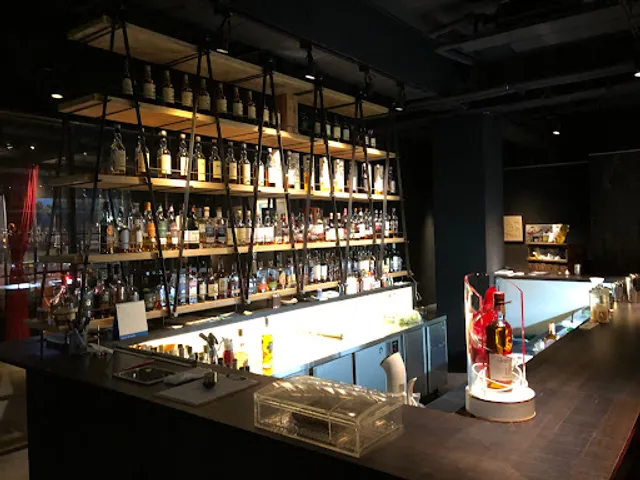 對面Duei Mien Whisky Bar