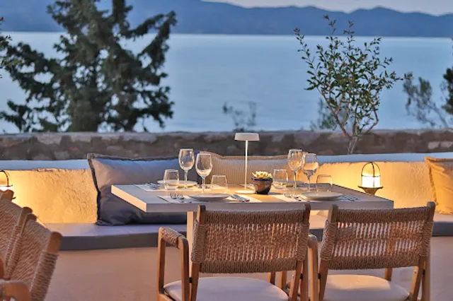 Téchnē Restaurant & Social