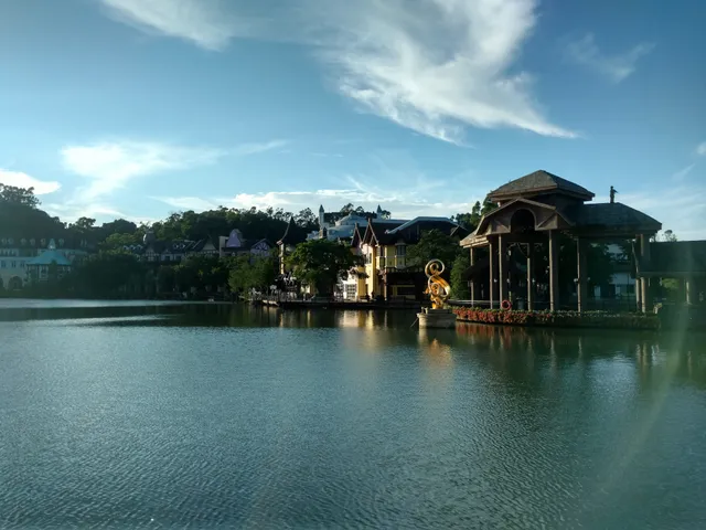 The Interlaken OCT Hotel Shenzhen Parking Lot