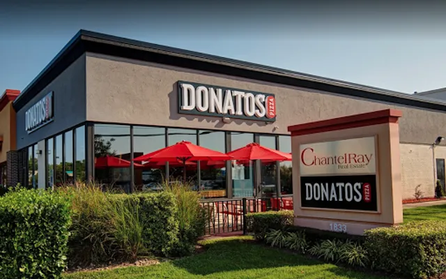 Donatos Pizza