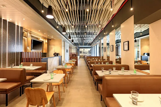 Cream Centre | Phoenix Palladium