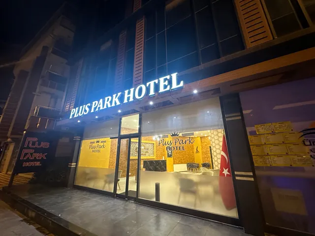 PLUS PARK SUITE & HOTEL