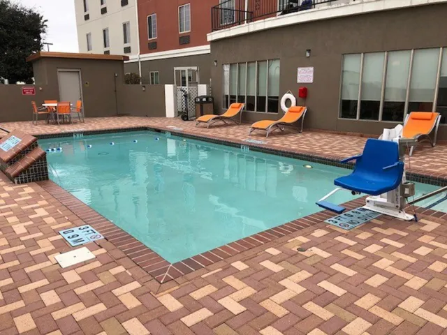 Holiday Inn Express & Suites Rio Grande City by IHG