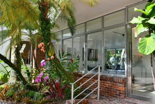 CA Modern Home - Miami Modern Furniture