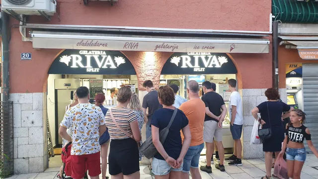 Gelateria Riva split