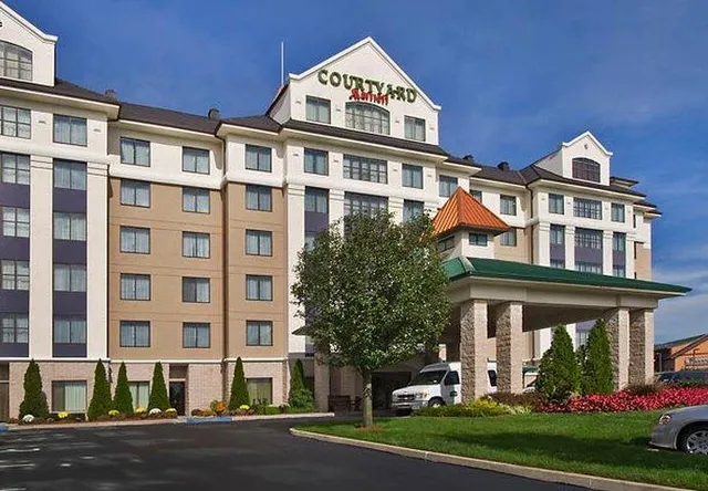 Courtyard by Marriott Long Island MacArthur Airport