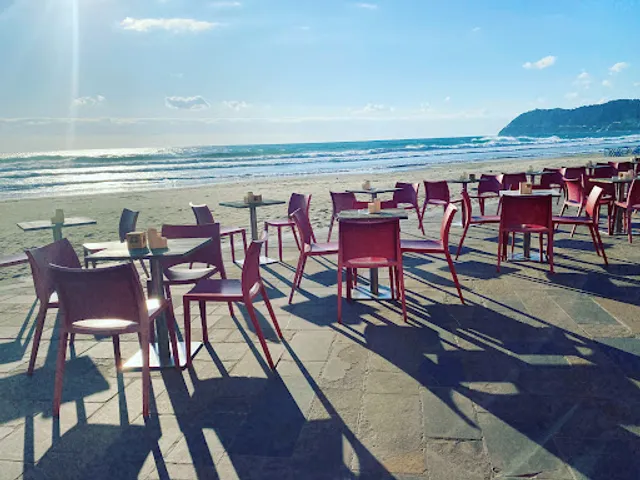 Why Not Cocktail Bar