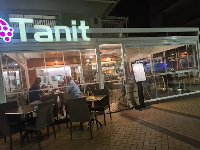 Tanit grill and wine