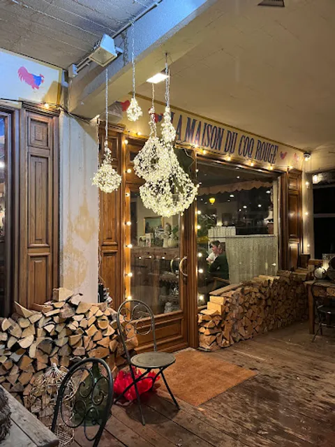 La Maison Du Coq Rouge