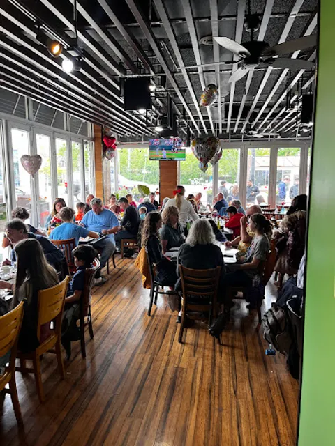 Savanna Restaurant Breakfast & Lunch West Ridge