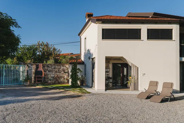 Dušan Stepančič - Apartma "Ob stari murvi", Sežana