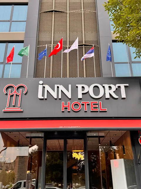 Inn Port Hotel
