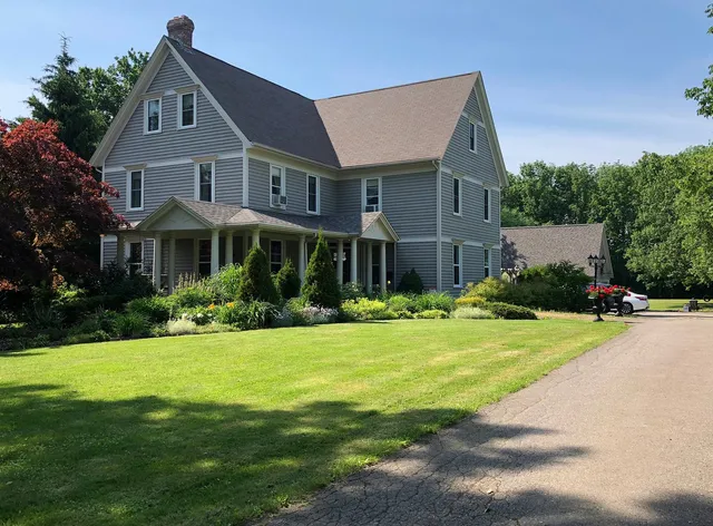 In Wolfville Luxury Bed and Breakfast