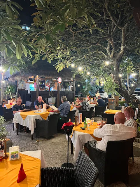 Cockatoo International Bar & Restaurant Nusa Dua