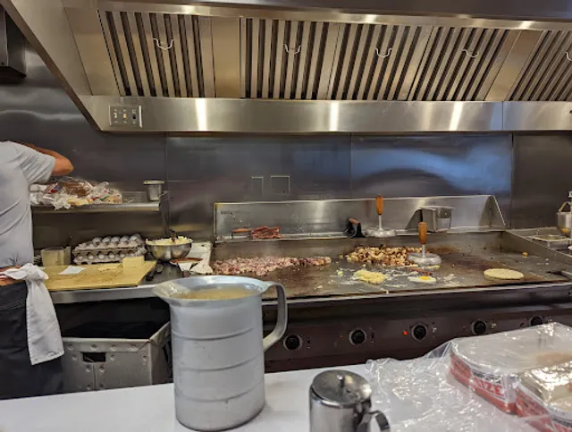 Poopie Di Manno's Lunch Inc