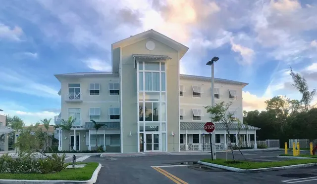 Avanti Way Realty - East Miami I