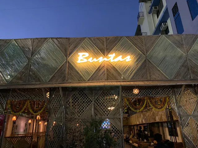 Buntas Family Restaurant & Bar