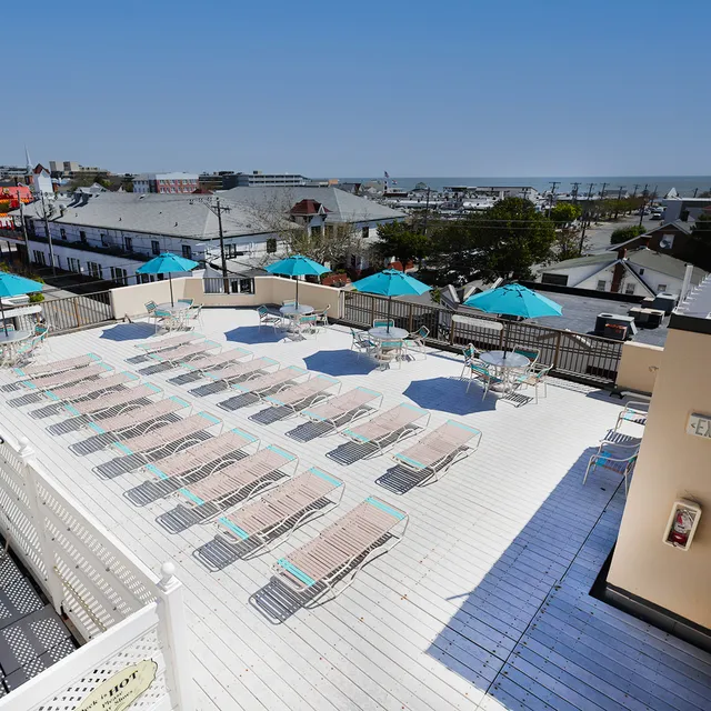 Brighton Suites Hotel