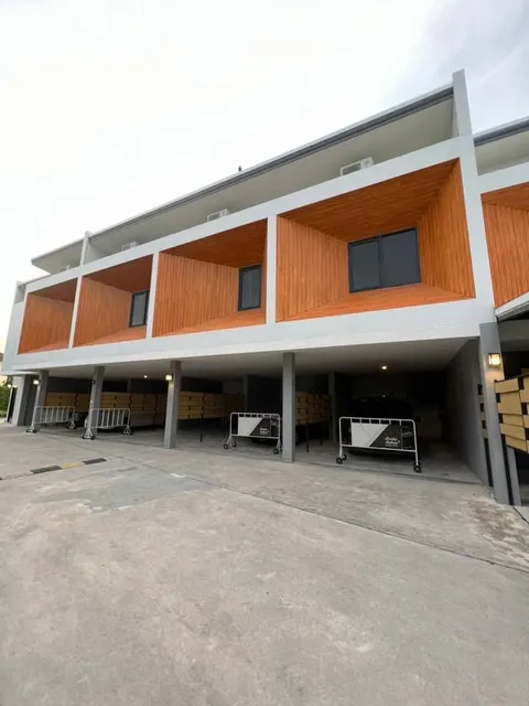 นั่งเล่นกันไหมรีสอร์ท