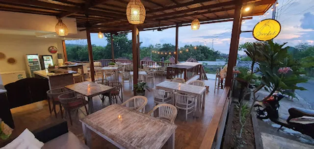 Stengbali restaurant Nusa Lembongan