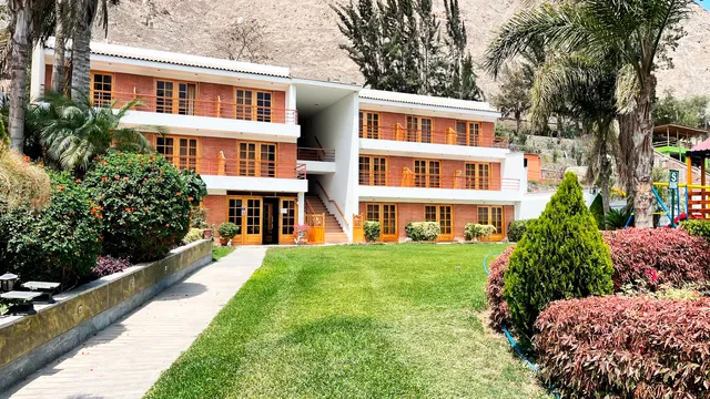 Hospedaje Las Cumbres Inn