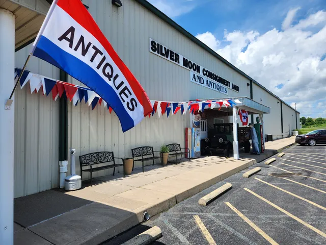 Silver Moon Antique Barn