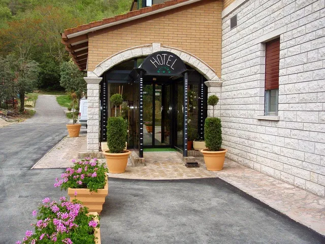 Albergo il lago
