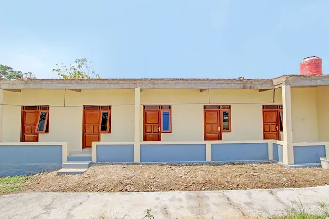 SPOT ON 92930 Syifa Guest House Syariah