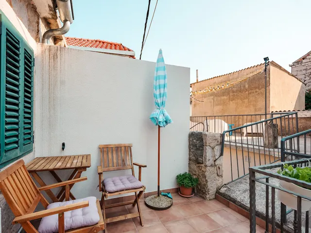 Hanna House Murter | Cozy Old Stone House in the Center of Murter Island