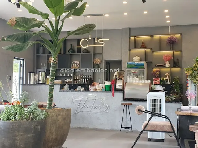Nhà hàng - Cà phê - Điểm tâm TÍ LÙN