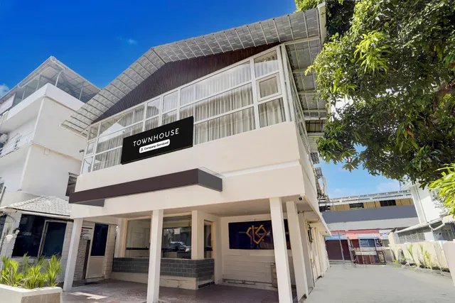 Townhouse Deshabhimani Road Kaloor Kochi Formerly Keyen Arcade