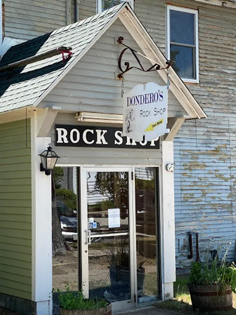 Pine Box Rock Shop