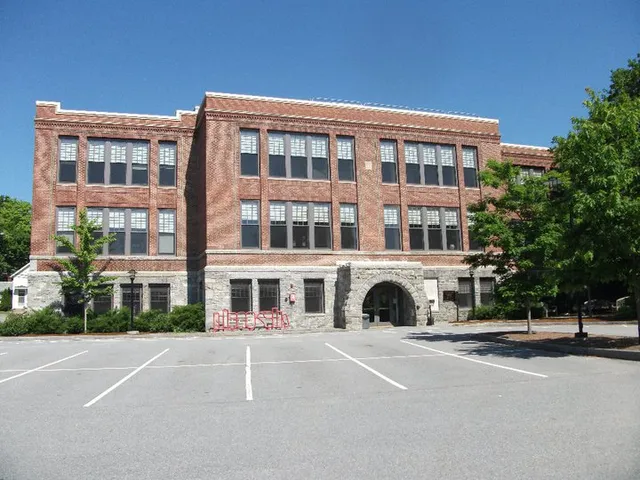 Maynard Public Library