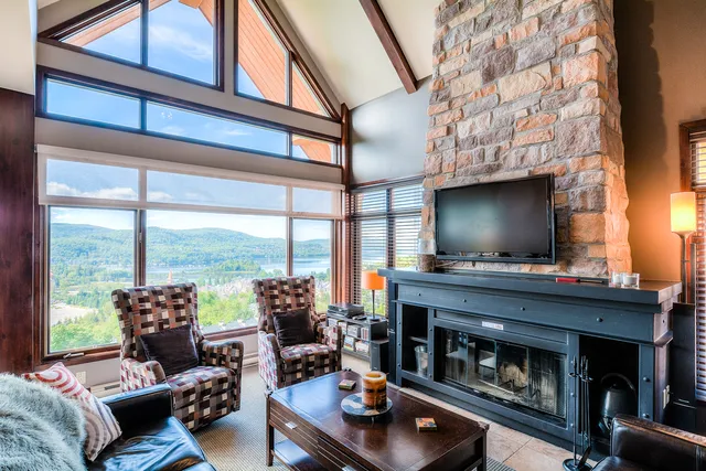 Altitude 2 Bedrooms, Tremblant Luxurious Ski-in Ski-out Condo