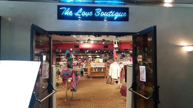 Deja Vu Love Boutique Lansing