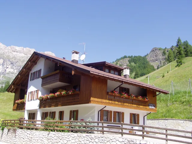 Chalet Pradat Apartments