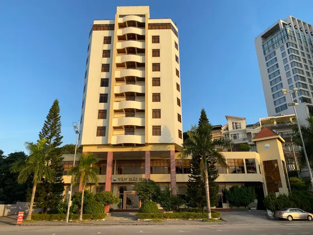 Van Hai Halong Hotel