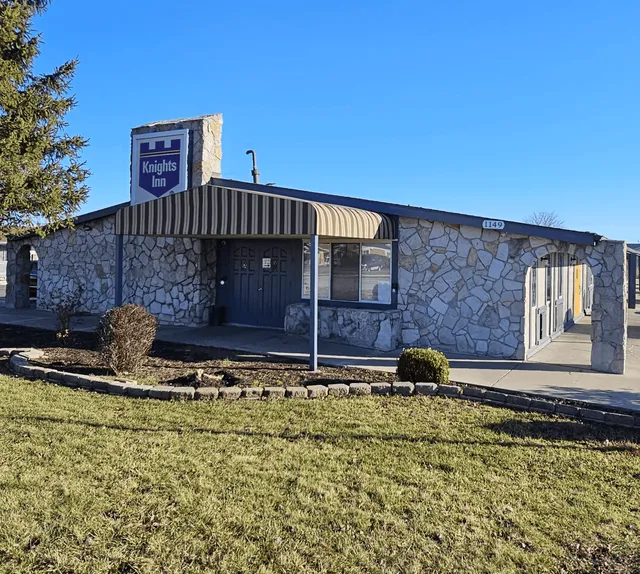 Knights Inn Racine