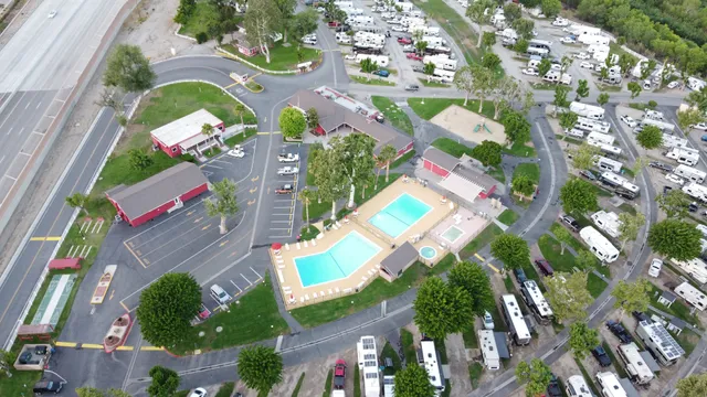 Valencia Travel Village RV Resort